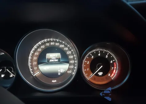 2014 Mercedes-Benz E 350 4Matic z USA, uszkodzony, nr VIN WDDHF8JB7EB057751